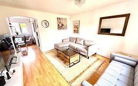 Kings Luxury Home - Free Parking And Fast Broadband